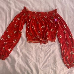 H&M cute off shoulder crop top